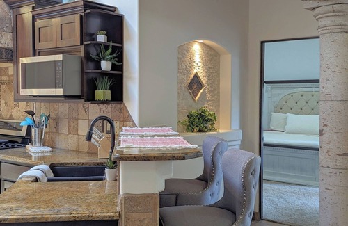 Las Cruces House | Desert Paradise, hot tub year round!