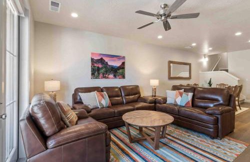 Washington House | Desert Retreat with Fire Pit, Pool, and Hot tub