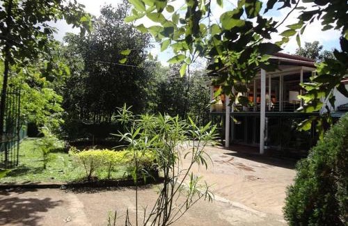Dambulla Hotel | Deshani Holiday Inn