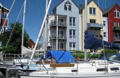 Steinbeckervorstadt Apartment | Design Appartment Picasso am Yachthafen Greifswald