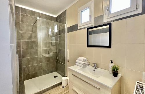 Mont-de-Marsan Apartment | Design Moderne Spacieux - Hyper Centre - Parking