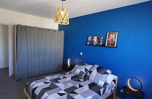 Laverune Apartment | Design Therapy