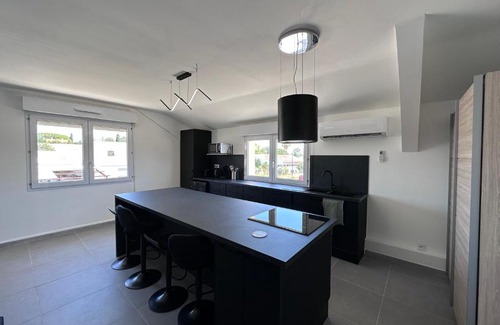Laverune Apartment | Design Therapy