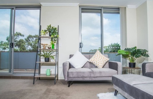 Gordon Apartment | Designed Home of Ultimate Convenience In Gordon