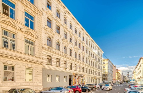 Brigittenau House | Designer Apartment - 5 min to Center