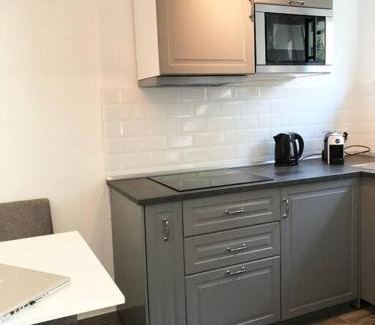 Schoeneberg Apartment | Designer Central Apartment with Parking & Terrace