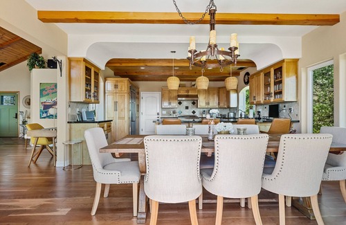 Lake Arrowhead Ski Chalet | Designer Chalet with Breathtaking views at reasonable prices!