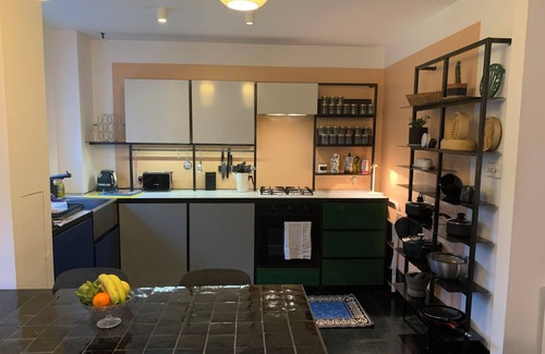 Bow Apartment | Designer, cosy garden flat in East End/pet friendly, great locale/Abba