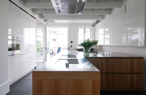 Stukely-Sud House | Designer Farm House