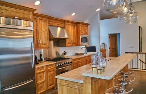 Warm Springs House | Designer Home in Warm Springs w/Mountain Views