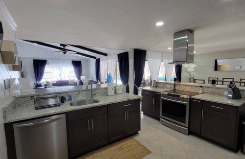 Boca Raton House | Designer House Heated Pool 3 mi. from the Beach & Downtown