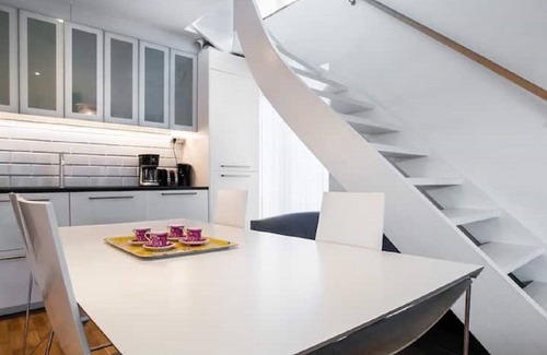 Sollentuna House | Designer house Stockholm - Arlanda Metro line