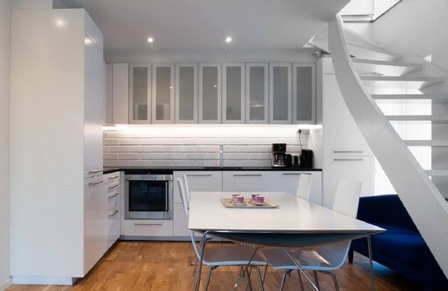 Sollentuna House | Designer house Stockholm - Arlanda Metro line