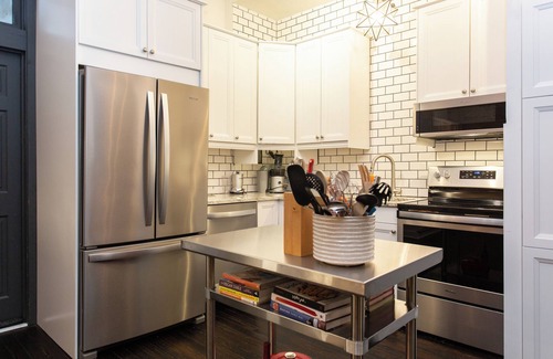 Michigan City Apartment | Designer Loft Within Walking Distance to Restaurants, Bars & Beach! Pet Friendly