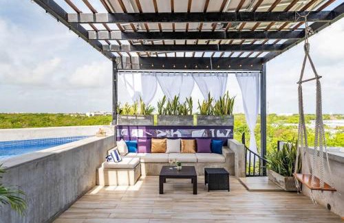 Ekbalan Apartment | Designer Penthouse - Rooftop Pool & Jungle View