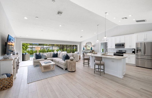 Central Naples House | Designer-Renovated Pool Home in Heart of Naples Minutes to White Sand Beaches
