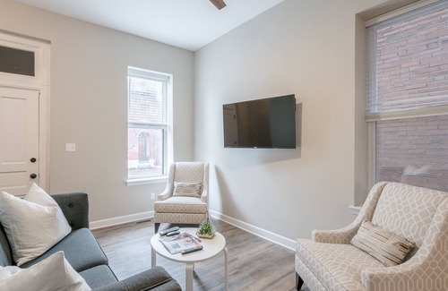 Benton Park House | Designer Townhome 1 of 2 | LEFT SIDE | JZ Vacation Rentals
