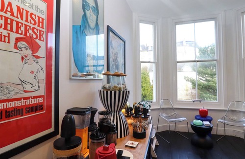 St Leonards-On-Sea Cottage | DESIGNHOUSE., pet friendly, with open fire in St Leonards-On-Sea