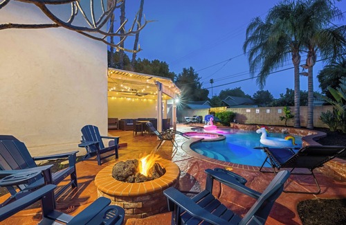 Riverside House | Desirable Wood Streets Pool Home w/Arcade