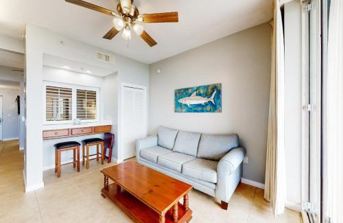 Fort Walton Beach Hotel | Destin West Gulfside Villa V402