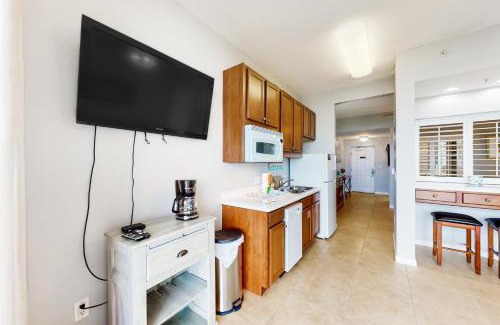 Fort Walton Beach Hotel | Destin West Gulfside Villa V402