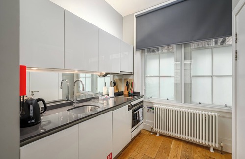 New Town Apartment | Destiny Scotland - St. Andrew Square Apartments