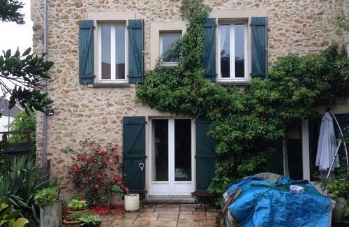 Les Alluets-le-Roi Apartment | Detached apartment 35m2 village center (78)