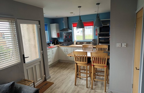 Bridlington Ski Chalet | Detached Cabin, 2-Bedroom Chalet on Bridlington Bay South Shore Park.