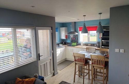 Bridlington Ski Chalet | Detached Cabin, 2-Bedroom Chalet on Bridlington Bay South Shore Park.