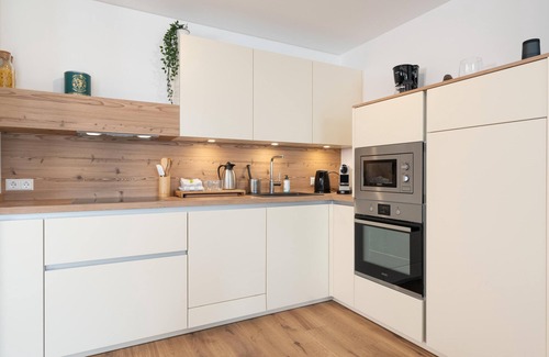 Donnersbachwald Ski Chalet | Detached chalet with sauna, hottub & loungeset