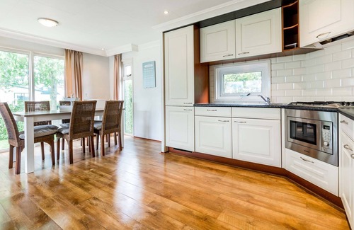 Berkhout Ski Chalet | Detached chalet on a holiday park