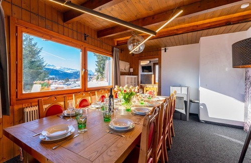 Konigsleiten Ski Chalet | Detached chalet on the slopes of Zillertal Arena