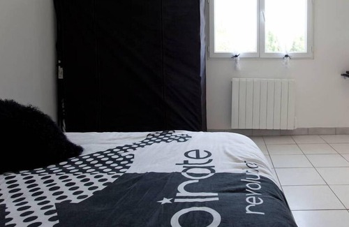 Arles Apartment | Detached cottage
