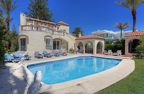 Urbanizacion Marbessa Villa | Detached Holiday Villa with private swimming Pool in Marbella