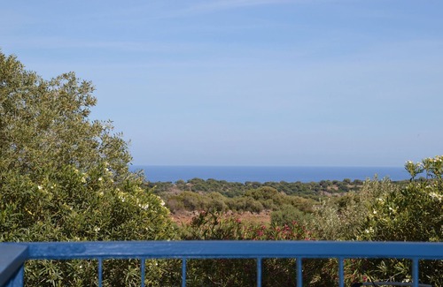 Dorgali House | detached house, surrounded by greenery overlooking the sea
