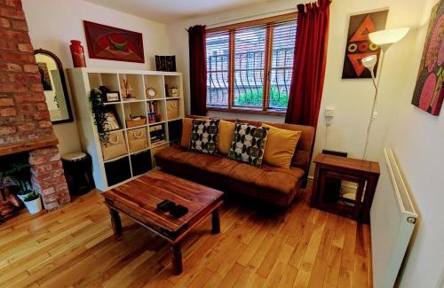Manchester Villa | Detached House with Gated Parking in Whalley Range, Near Manchester City Centre
