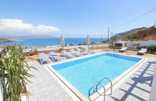 Vlicha Villa | Detached Mountainside Villa with Panoramic Sea Views in Beautiful Vlicha Bay