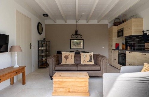 Zoutelande Apartment | Detached Retreat in Zoutelande near Beaches