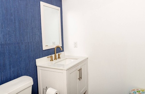 Willow Meadows/Willowbend Area Apartment | Detached Studio apartment with outdoor pool