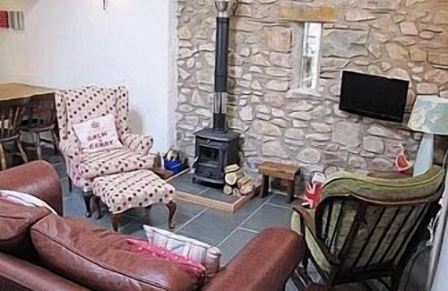 Pontfaen Cottage | Detached Traditional Welsh Cottage Set Within Pembrokeshire National Par