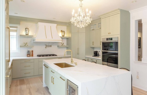 Bronte House | Detached Upscale furnished house steps away from the lake.