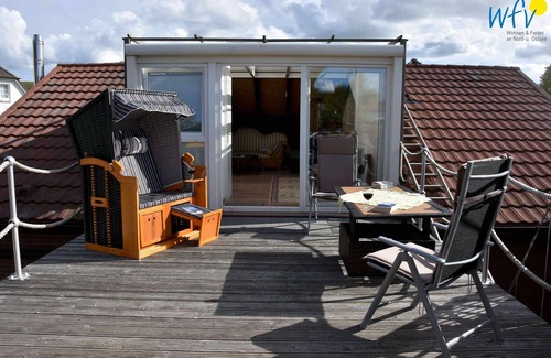 Seedorf House | Detached vacation home with sauna, garden, fireplace and modern furnishings in Se