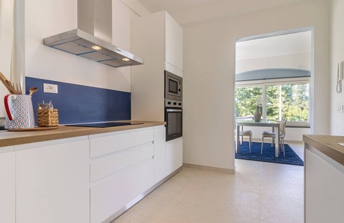 Sarzana Villa | Detached villa, ideal for families/groups with garden, pool and tennis.