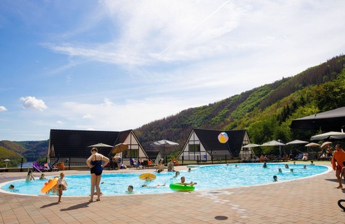 Heimbach Villa | Detached villa with sauna, with view at the Rursee