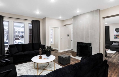 New Center Detroit House | Detroit Mansion in LaSalle Gardens