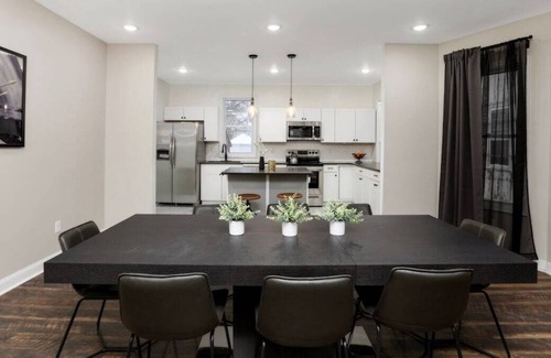 New Center Detroit House | Detroit Mansion in LaSalle Gardens