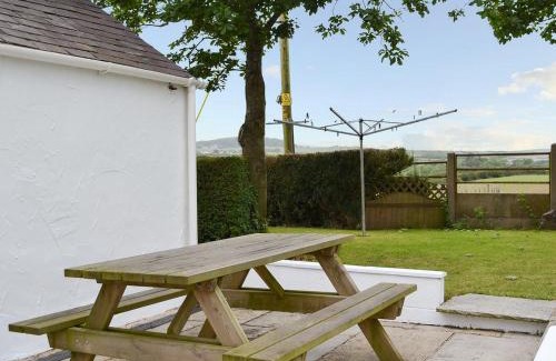 Garn Fadryn House | Deuglawdd Cottage - Hw7788