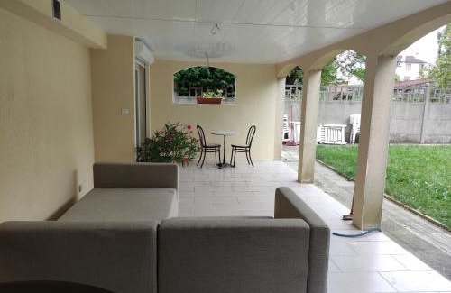 Valenton Apartment | deux pièces calme sur jardin