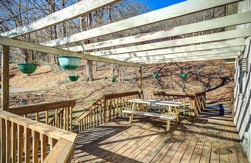 Seven Devils Ski Chalet | Devils Gem Views, Firepit, Wi-Fi, Close to Hiking!