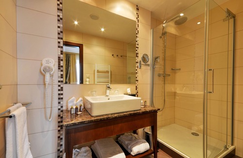 Old Town Hotel | Devin Hotel